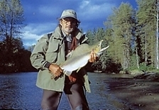 L'autore con un Pink Salmon sul Lakelse River